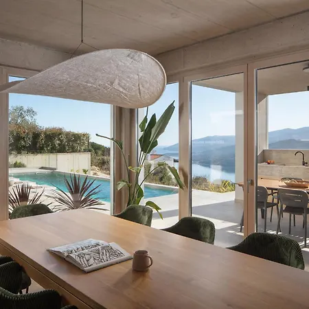 Villa Tree - Immortella