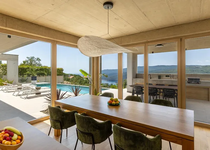 Tree - Immortella * 라벡