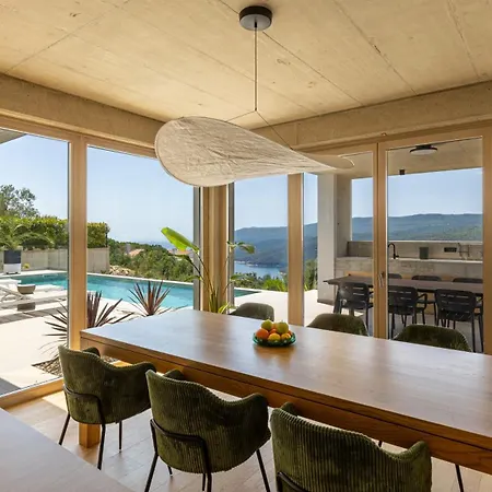 Tree - Immortella * غاباس