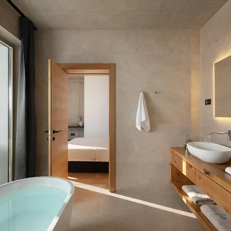 Tree - Immortella فيلة *