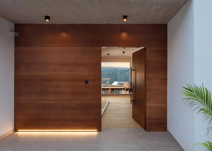 Tree - Immortella Rabac