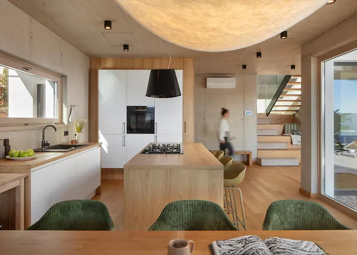 Villa Tree - Immortella *