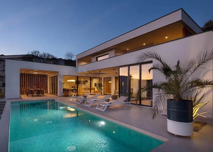 Villa Tree - Immortella