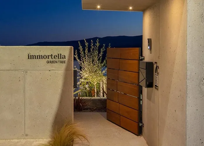 Tree - Immortella Villa